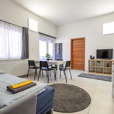Island Apartment Boedapest Buitenkant foto